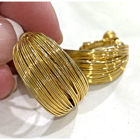 Vintage Les Bernard Clip On Earrings Gold Tone Faux Hoop Statement Chunky Runway - Picture 8 of 8